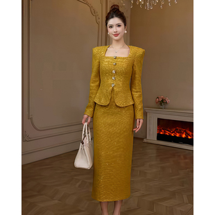 冬天配大衣的裙子方领显瘦连衣裙冬优雅气质名媛风修身包臀中长裙