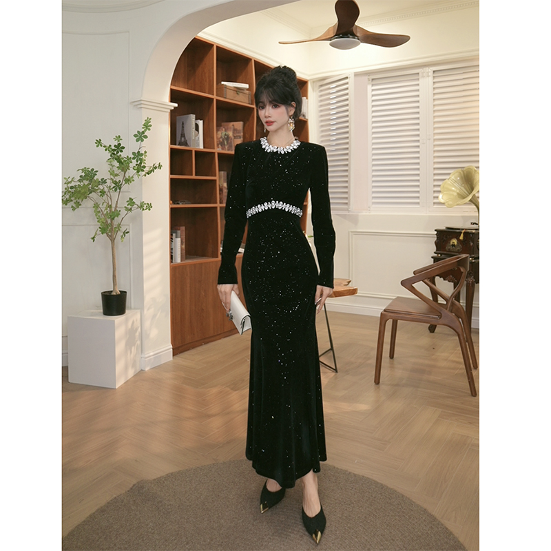 圆领高腰长款亮片气质冬季连衣裙