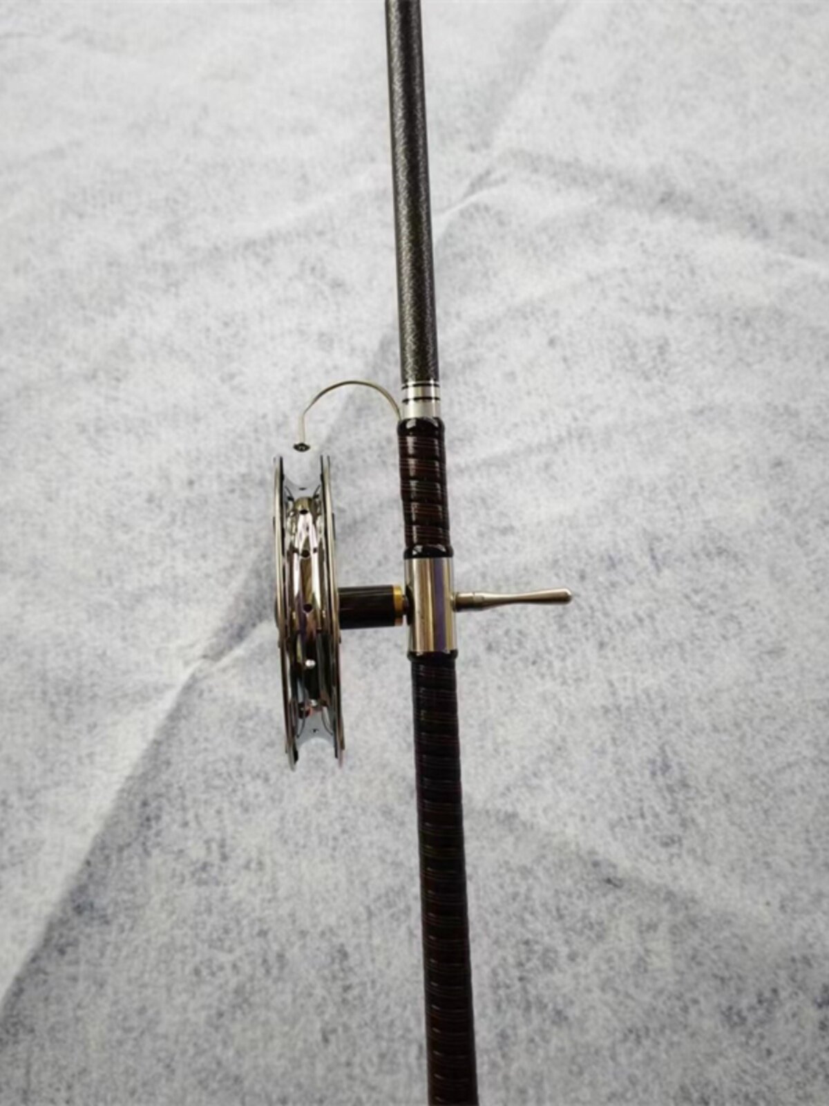 2024 신제품 터닝 스트림 낚싯대 3.9 미터 짧은 탄소 낚싯대 초경량 단단하고 느낌이 좋습니다