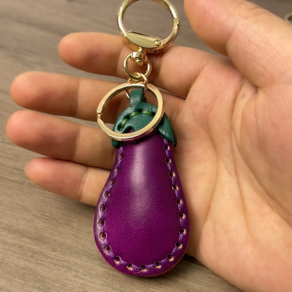 原创设计墨染可爱小茄子真皮手工挂件包包蔬菜挂件汽车钥匙挂饰