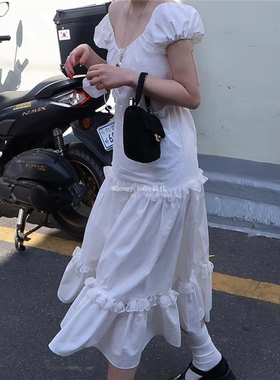 韩代潮牌 freckle法式泡泡袖一字肩荷叶边气质白色连衣裙蛋糕长裙