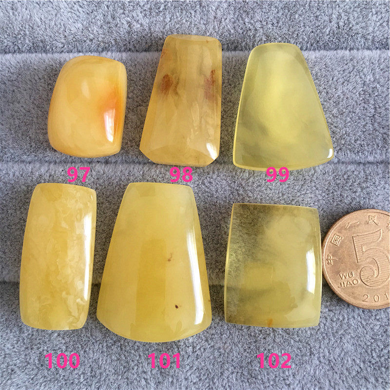 天然琥珀蜜蜡水滴吊坠鸡油黄原石蜜蜡挂件无事牌毛衣链女款项链