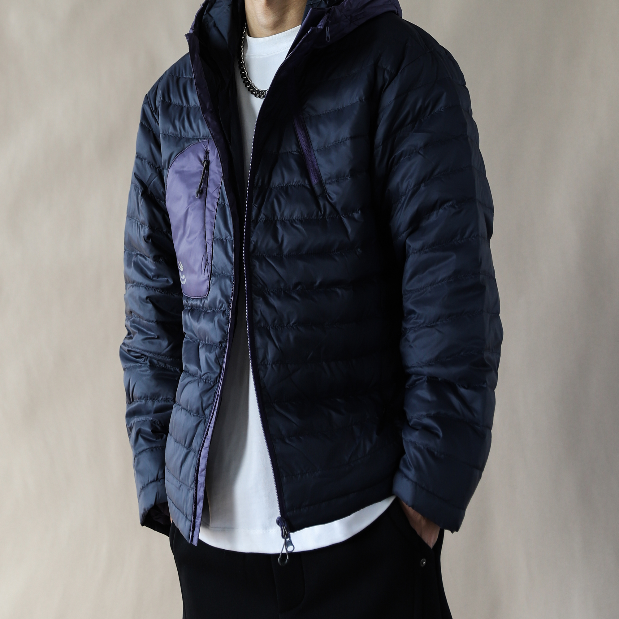 复古风连帽羽绒服男户外运动撞色口袋宽松保暖外套2025排骨藏青