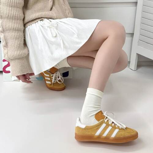 adidas originals GAZELLE INDOOR 舒适百搭低帮德训鞋黄色KH6037