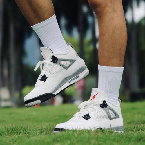 耐克Jordan AJ4水泥时尚百搭减震防滑中帮复古篮球鞋 FV5029-100