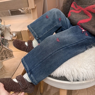 子一体绒加厚外穿 2025女宝宝儿童爱心直筒裤 女童加绒牛仔裤 秋冬季