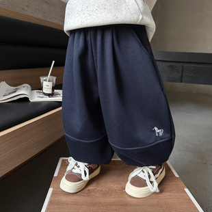 加厚绒女童裤子女宝宝2025新款儿童秋冬季仿牛仔一体绒加绒直筒裤