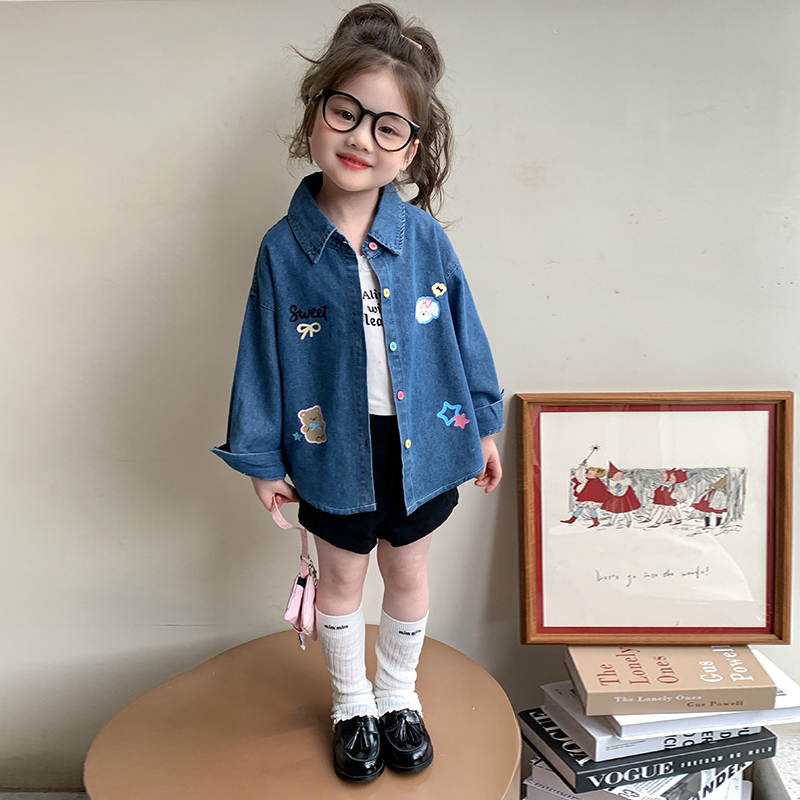 女童衬衫外套春秋季新款2025韩版洋气女宝宝卡通印花休闲牛仔衬衣
