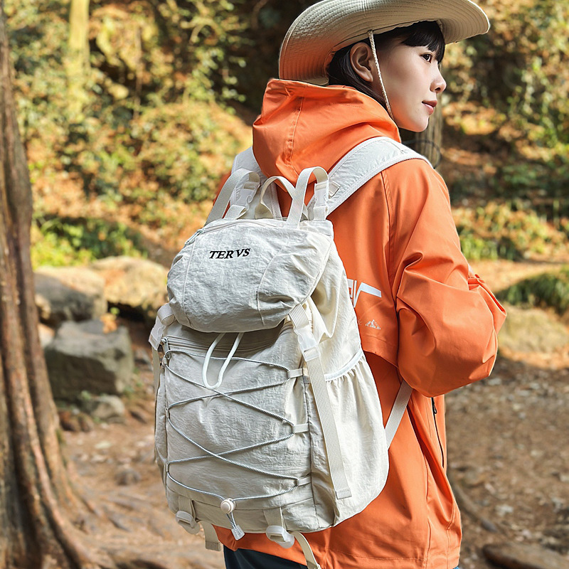 2025新款女士外出旅游背包超轻便双肩包登山包抽绳大容量抽拉绳
