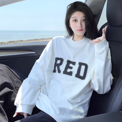 慵懒风RED钉珠字母印花长袖T恤