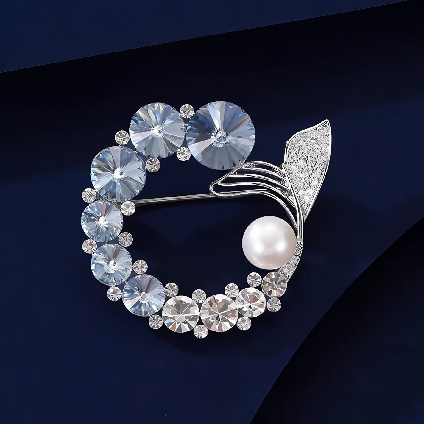 人鱼尾珍珠胸针高档女精致时尚水晶胸花小众设计感别针西装配饰品