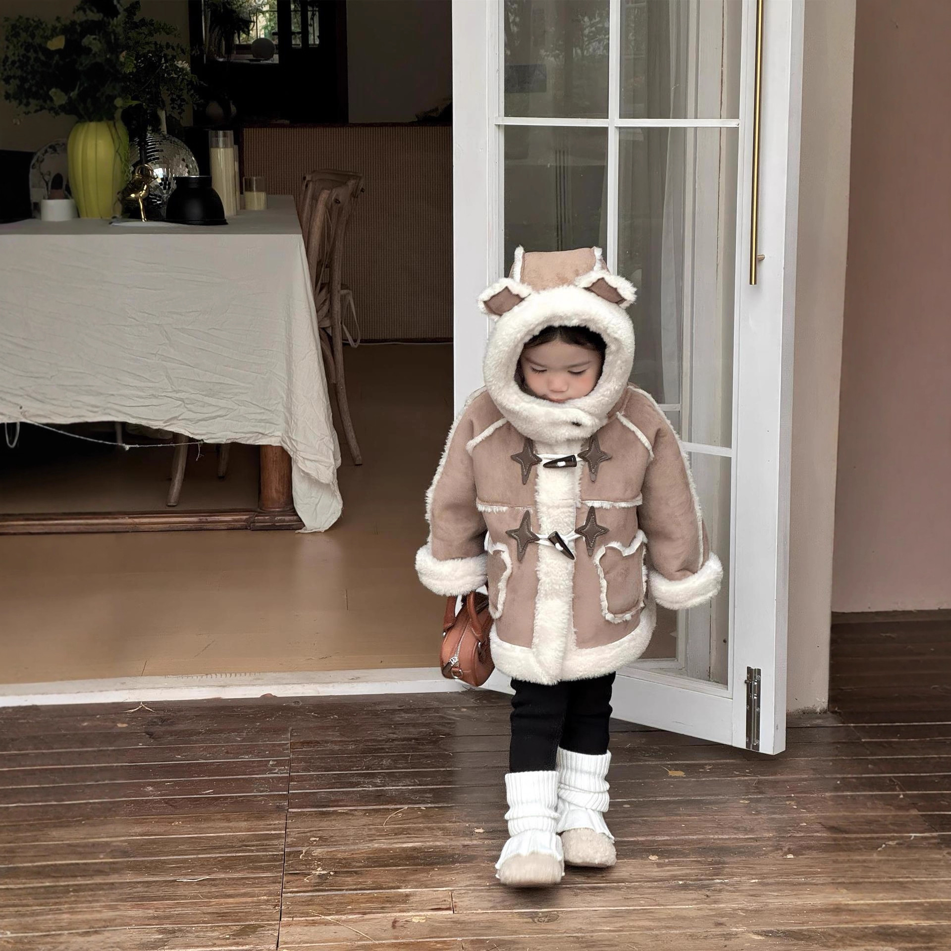 女童冬季五角星连帽皮毛一体外套