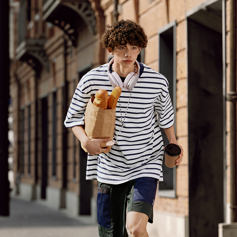 李宁夏季男女同款动生活系列舒适透气宽松圆领短袖文化衫AHSU659