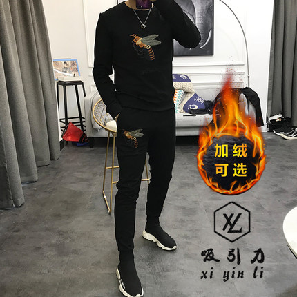 2024秋冬季新款男士小蜜蜂刺绣套头卫衣束脚套装男加绒加厚两件套