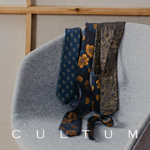 Классический галстук, трендовая ретро стрела в английском стиле, с вышивкой