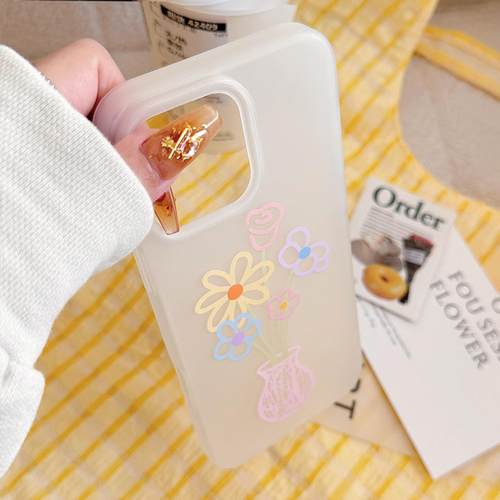 ins涂鸦花瓶适用iphone16pro max手机壳17苹果15清新13防摔12