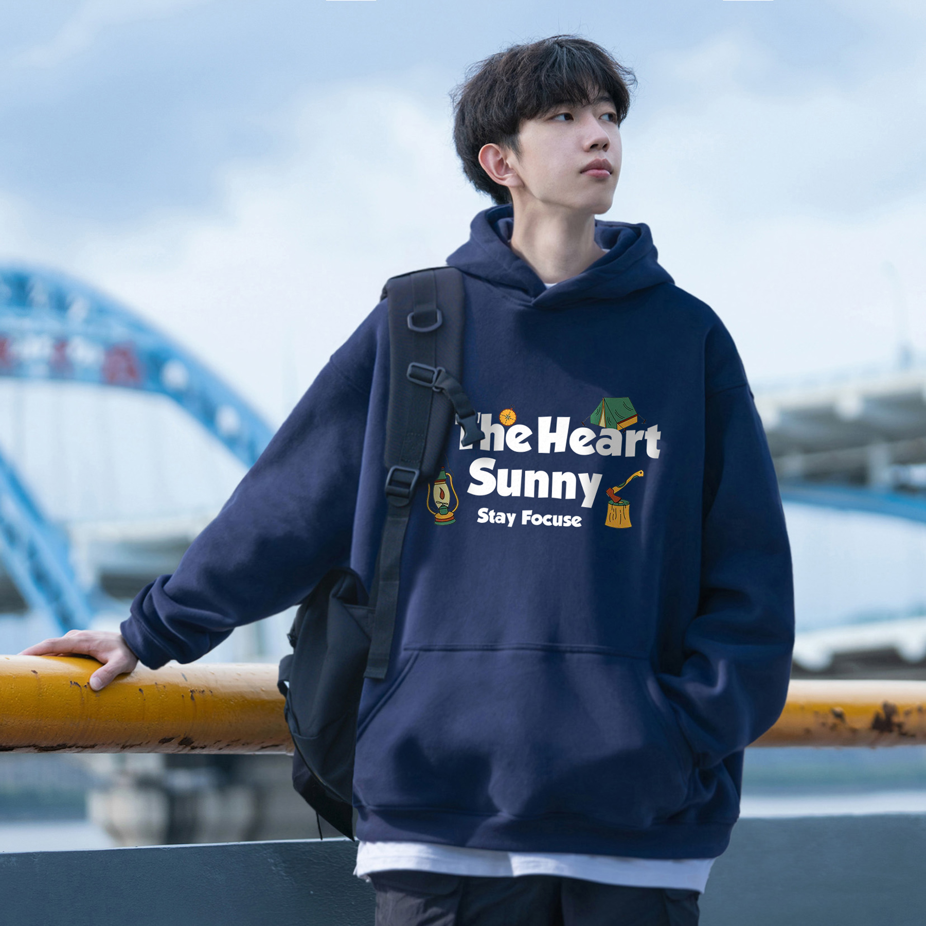 潮流字母野营排版连帽卫衣A425-Q3639-P65控78面料65%棉35%聚酯，男装卫衣，电商A425