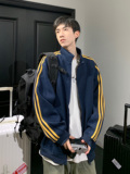 藏青色