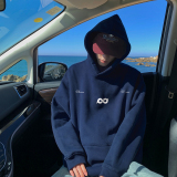 藏青色