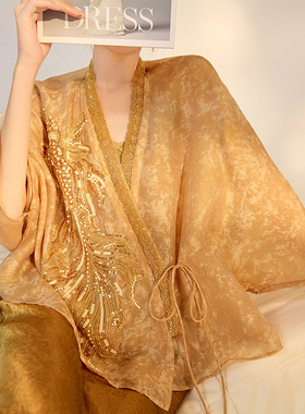 2025新款国风新中式设计感绣珠轻奢金色人丝宽松上衣女 m5061