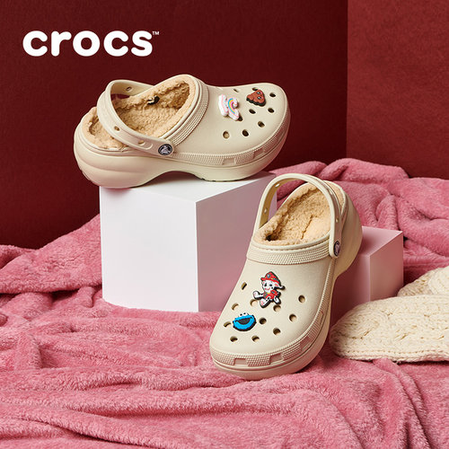 Crocs厚底云朵暖棉洞洞鞋女鞋
