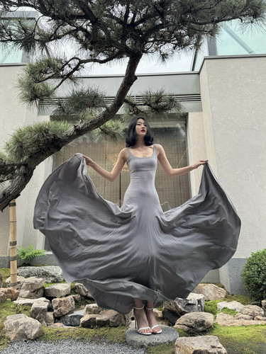 步步生莲超大摆包臀加长连衣裙