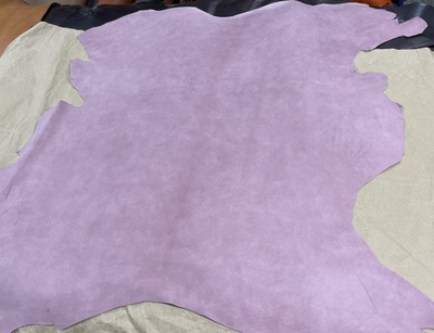 粉色/浅蓝色头层磨砂羊皮1.0mm 5-6尺 50/张 手感顺滑