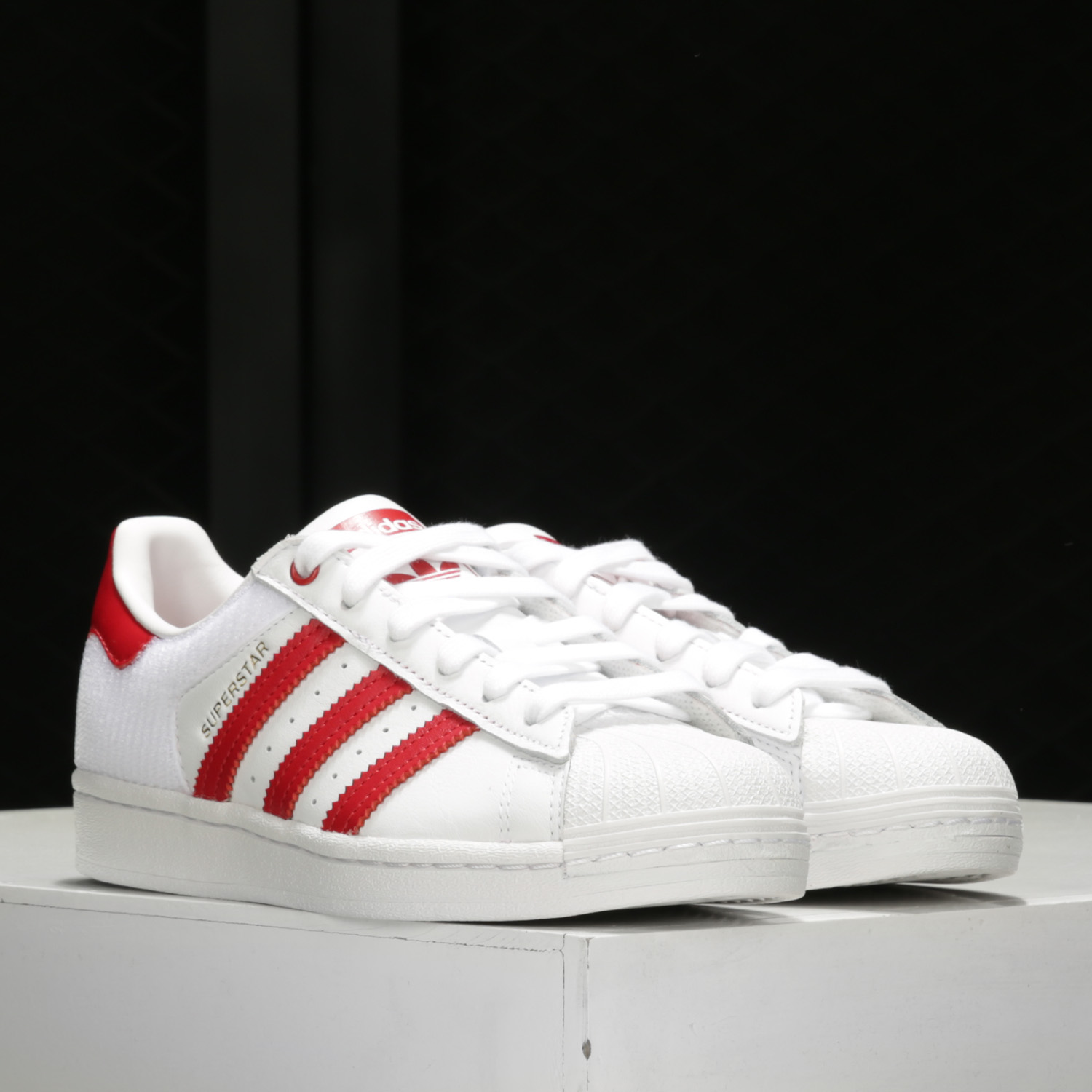 Adidas/阿迪达斯正品三叶草2020秋季新款女子低帮休闲鞋 FY3117