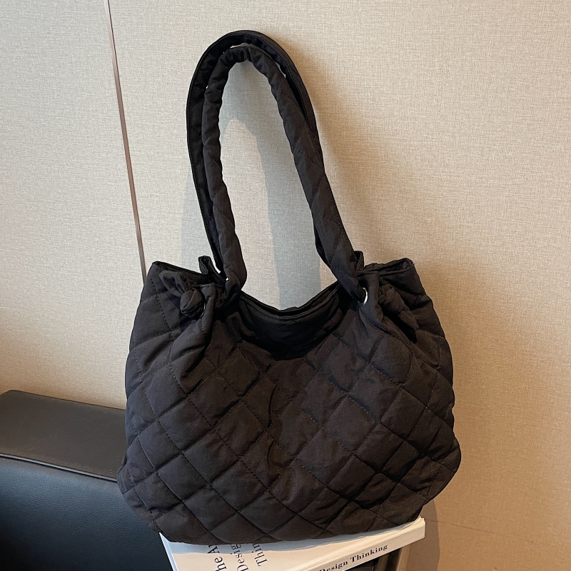 爆款大容量冬季棉服包包女外出轻便购物袋简约休闲通勤单肩托特包