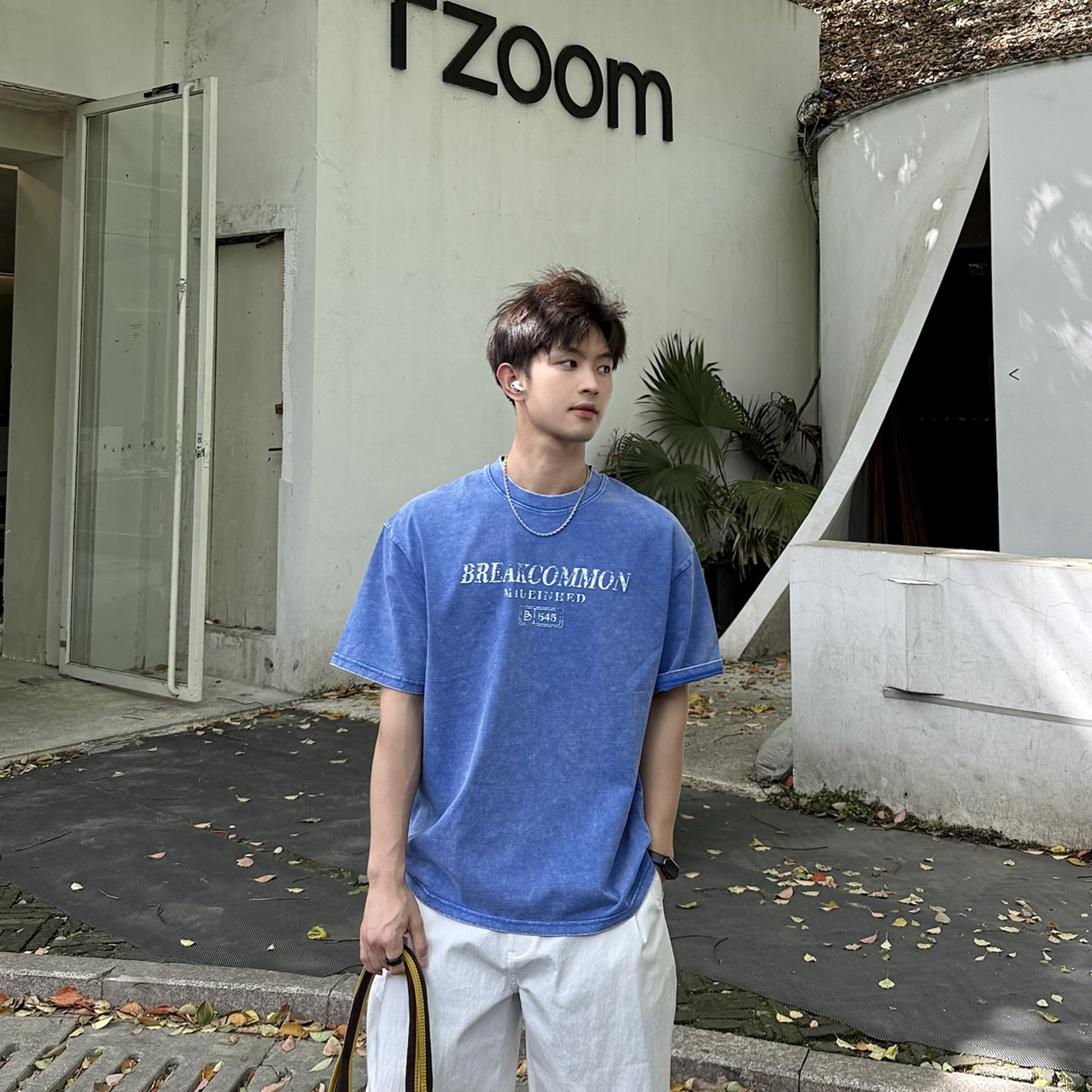 飞型记美式潮牌做旧印花短袖男夏季宽松百搭半袖复古浅蓝色t恤