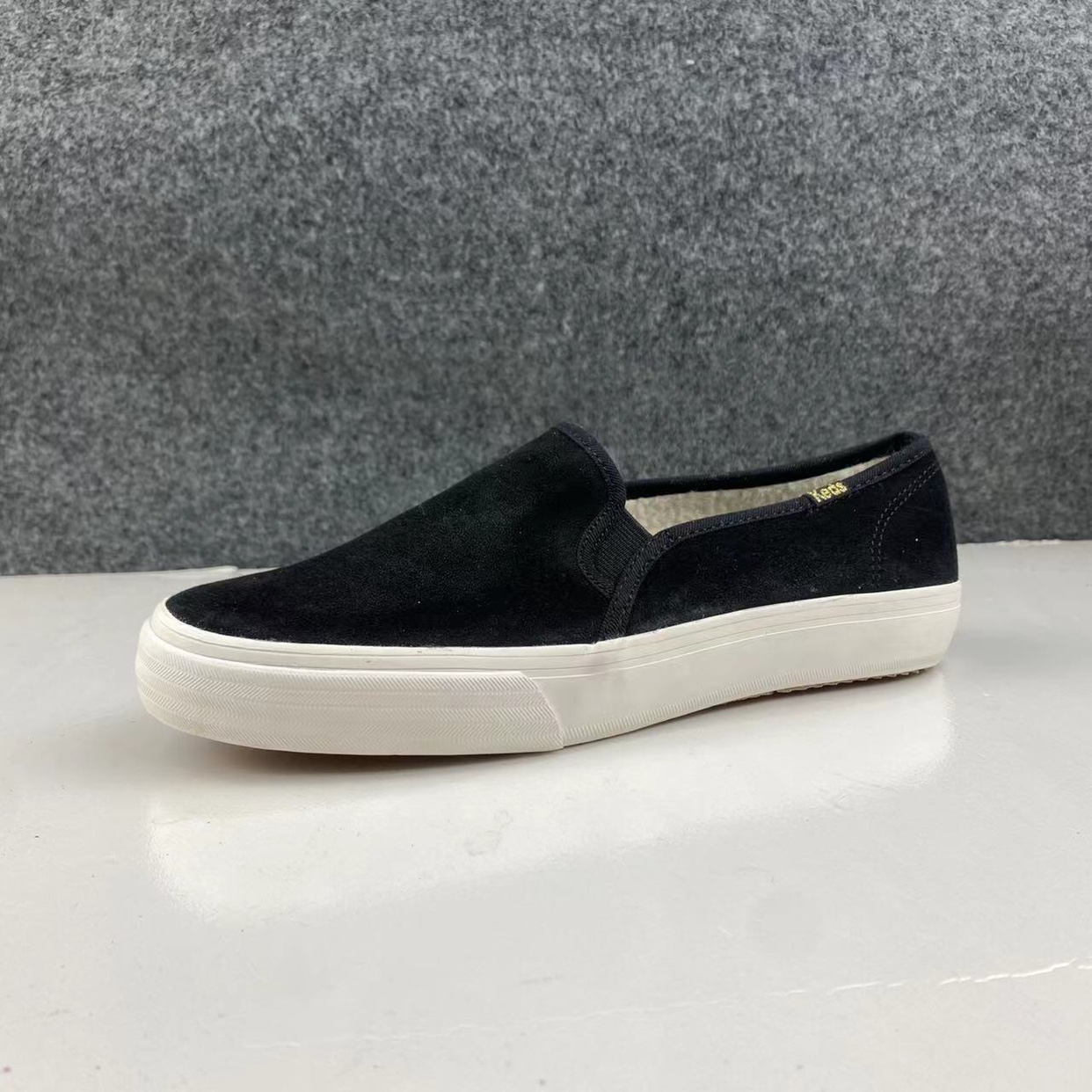 小码鞋原单店铺_小码鞋原单店铺是正品吗-第1张图片-潮百科
