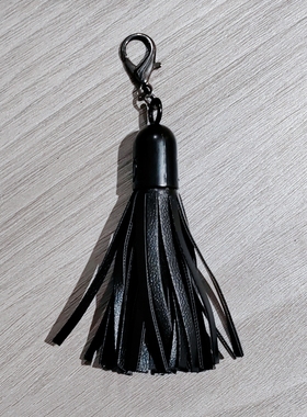 靴子流苏装饰挂件新款服饰包袋配件黑色双面PU皮项链长穗吊坠辅料