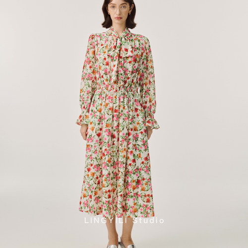 LINGYILI 2026秋系列 水彩花卉中古风印花连衣裙