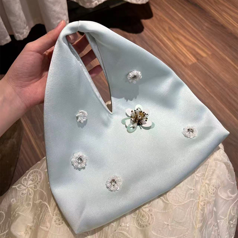 醋酸包包复古刺绣缎面手提包女款2026春季新款新中式百搭手拿包