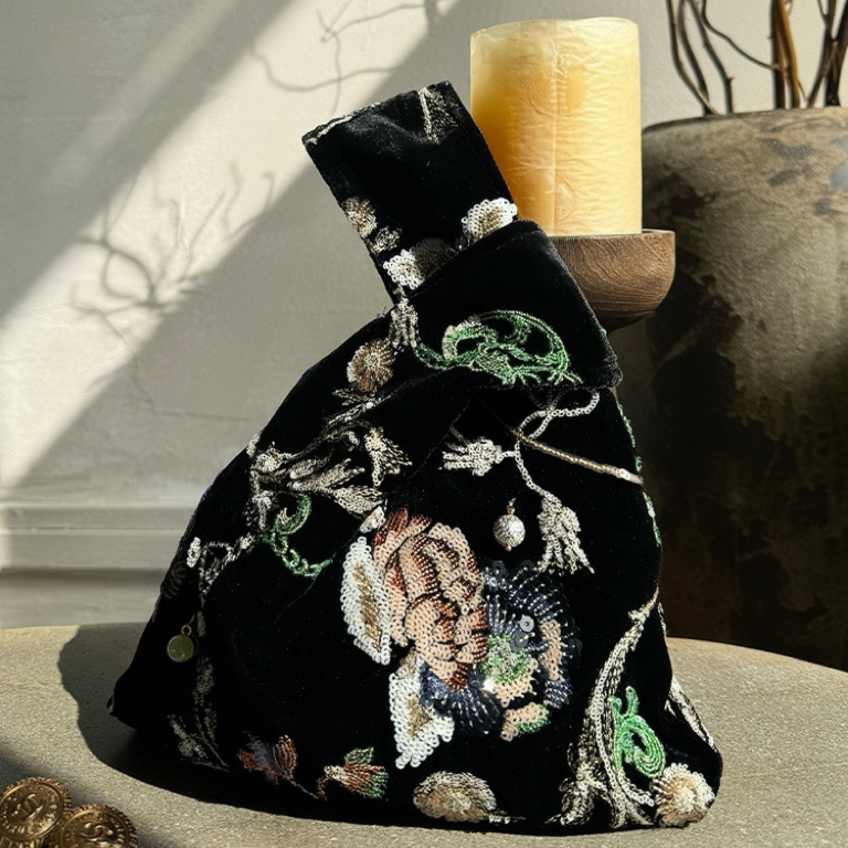 桑蚕丝手拎包2025原创新款