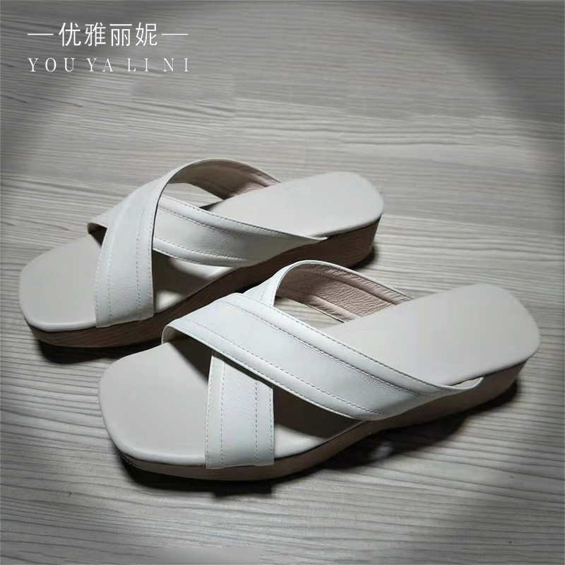 优雅丽妮2019夏秋季白色新款凉鞋