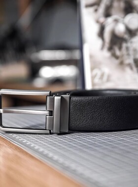 正品真皮皮带男士针扣牛仔裤商务腰带休闲简约头层牛皮光面腰带