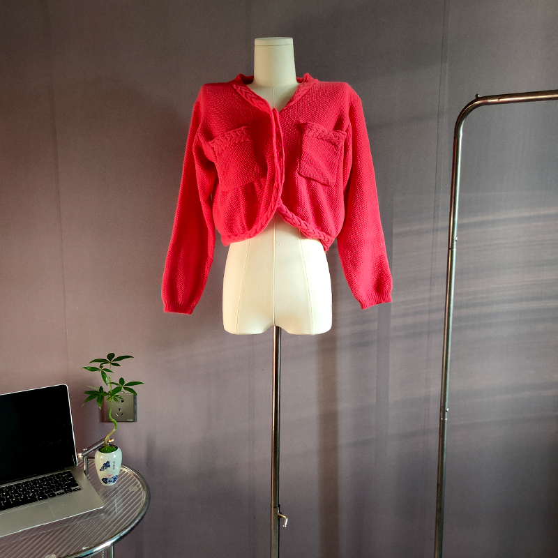 小香风麻花边长袖针织衫女2024新款港风口袋高腰外搭毛衣外套外贸