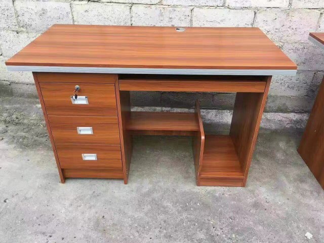 南宁厂家直销工地学校家用办公台电脑桌1.2米胶合板颗粒板桌