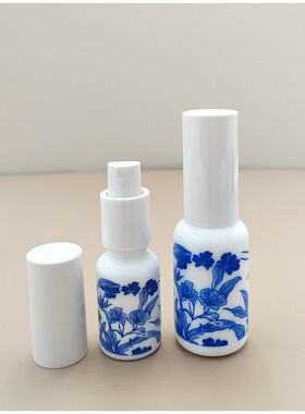 青花白瓷喷雾分装瓶 旅行便携按压式喷雾瓶口 避光空瓶子20ML