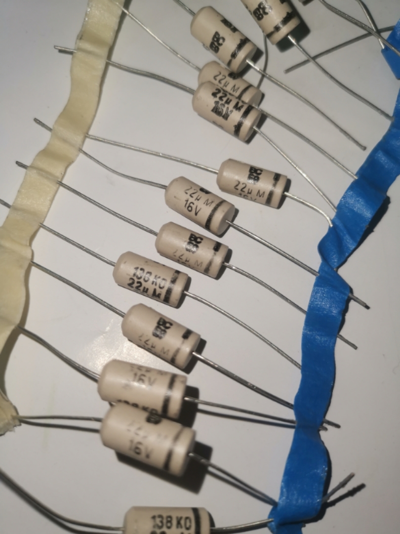 典藏聚酯轴向电解电容