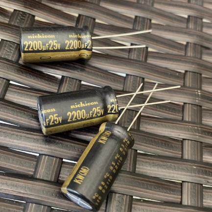 2200UF25V尼吉康KW发烧电容