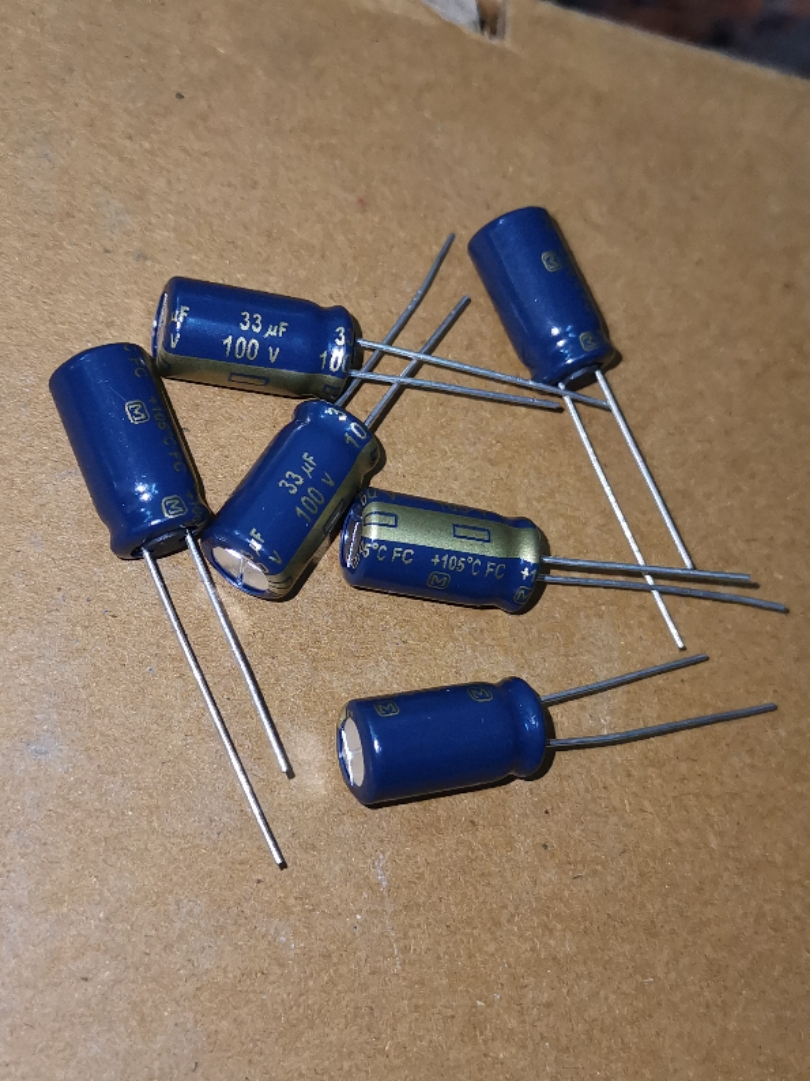 10只=4元 松下音频电容器 100V33UF 8*15 FC 高频低阻 33UF 100V