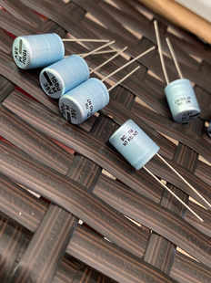 MAL211650101E3 100UF35V VISHAY 电解电容器 BC水兰壳KO116