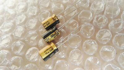 25v100uf电解电容器FG