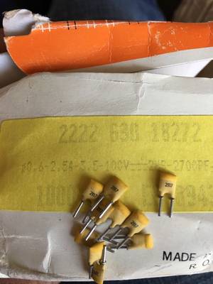 VISHAY BC 高频银膜 瓷片 电容器 100v2700PF 2700PF 2700P 100V