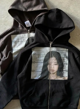 Nostalgic portrait printed oversized sportswear