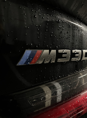 宝马3系改M340i原厂车标铈灰色