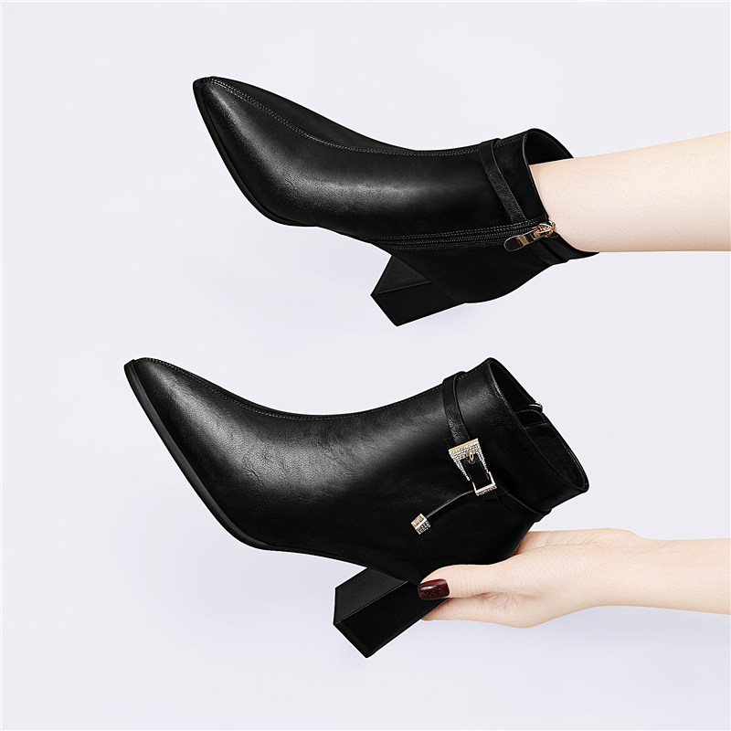 黑色马丁靴女款2025新款冬季加绒粗跟高跟保暖短靴时尚潮流时装靴