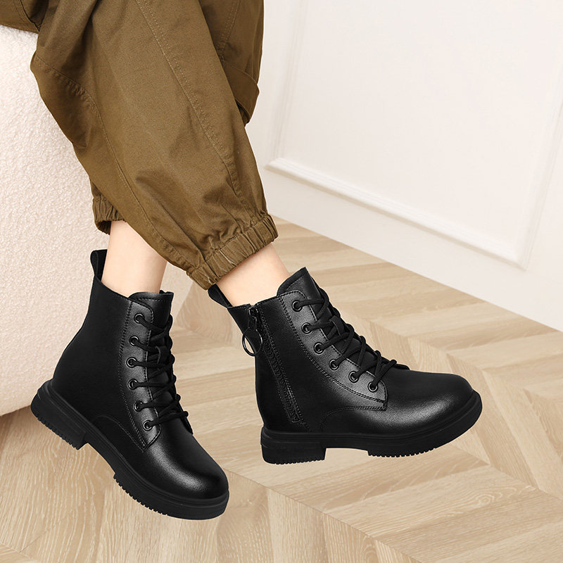 马丁靴女款英伦风2025新款黑色真皮短靴冬季加绒保暖百搭机车靴子